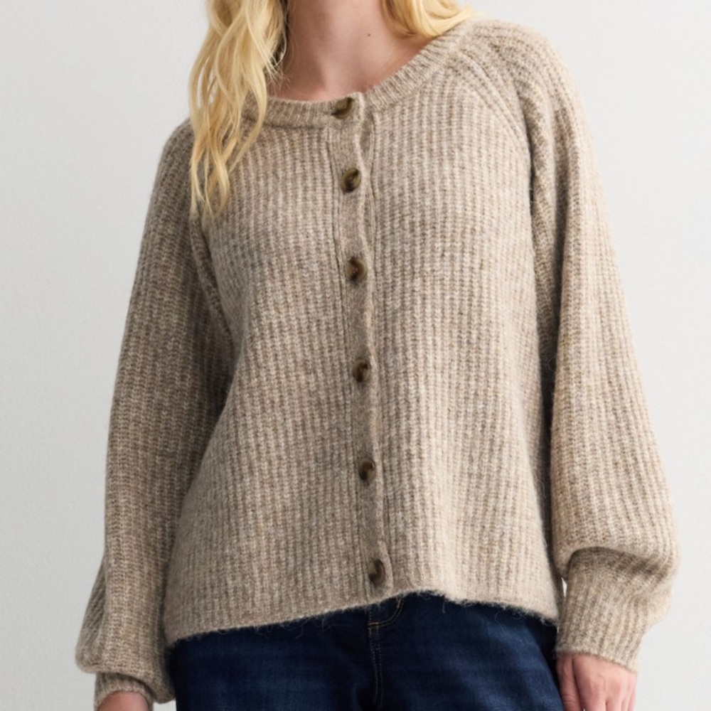 NEW Women’s Cardigan Sweater Size S